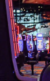 Koleksi slot games Aviator dan Sweet Bonanza di sosmedtoto